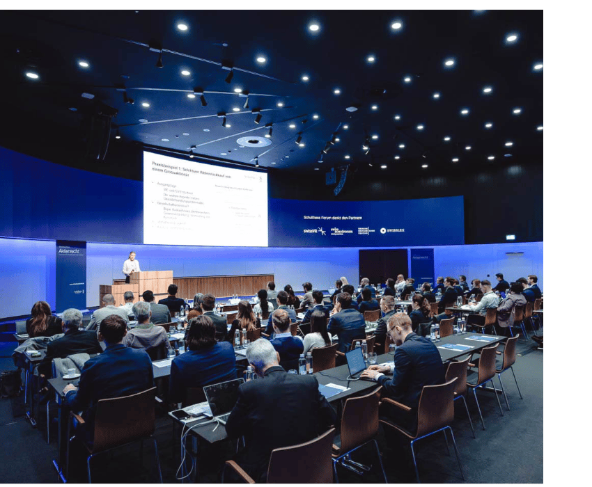 Teilnehmende einer Schulthess Forum Tagung im Konferenzsaal